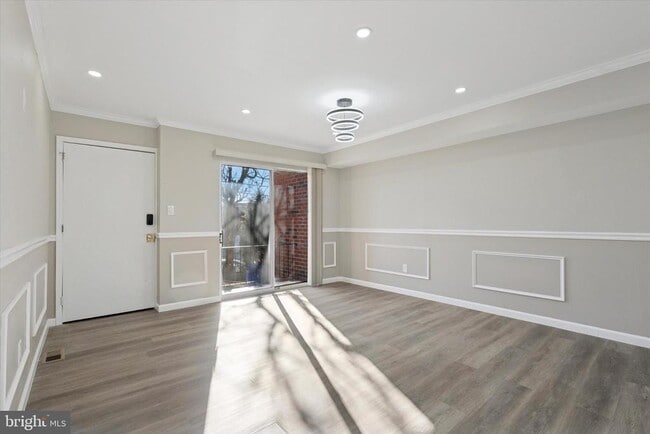 Foto del edificio - 9174 Frankford Ave