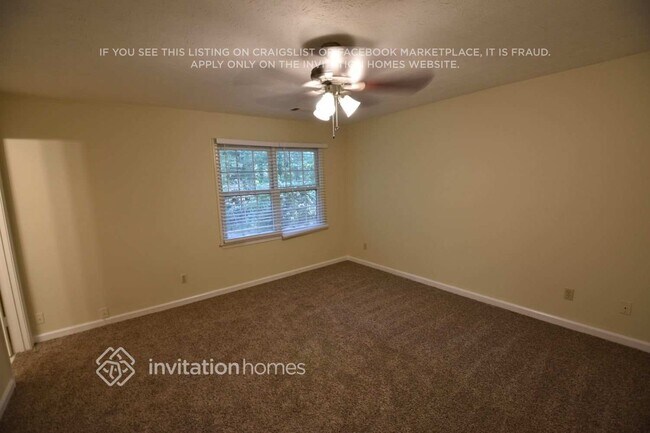 Foto del edificio - 465 Sheringham Ct