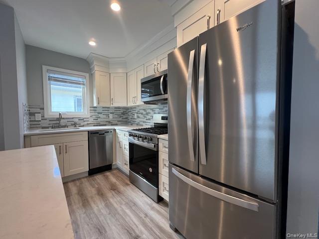 Foto del edificio - 72 Sheridan Ave