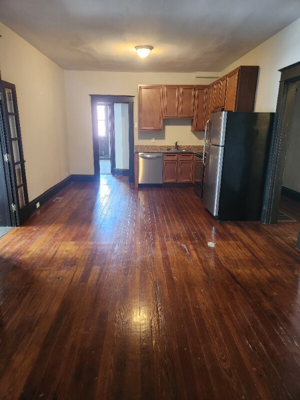 23032305 Rutger St Unit 1F, St. Louis, MO 63104 Room for Rent in St