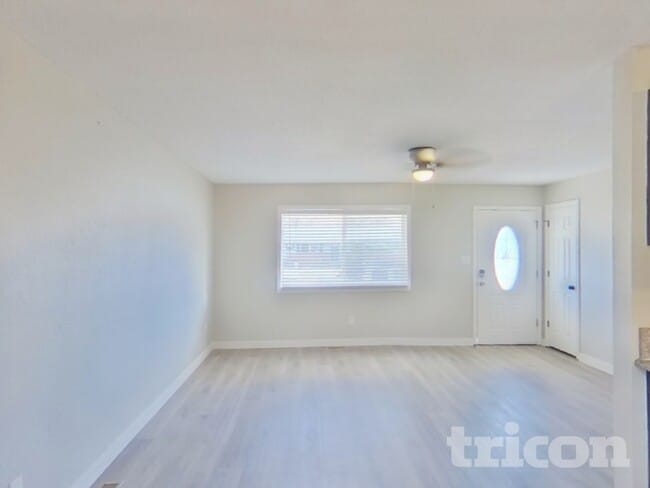 Building Photo - 1548 Glacier Dr