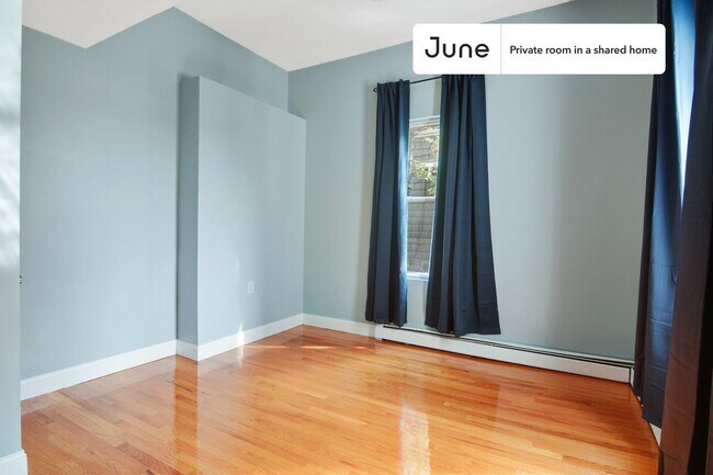 Foto del edificio - Room in Shared 4 bed/2 bath home in Allston