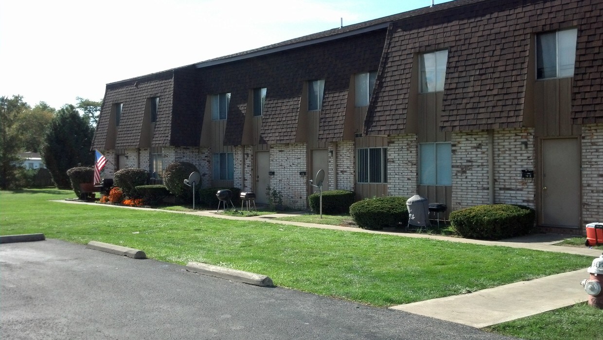 Country Set Apartments in Sandusky, OH