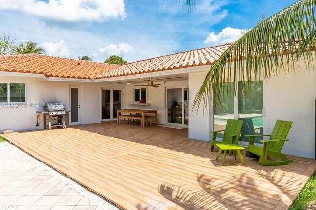 Building Photo - 4 br, 3 bath House - 14610 Tarpon Dr
