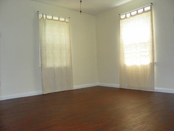 Foto del edificio - 9703 Narragansett Pkwy