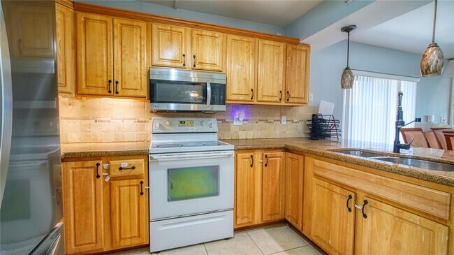 Foto del edificio - 11101 SW 15th Mnr