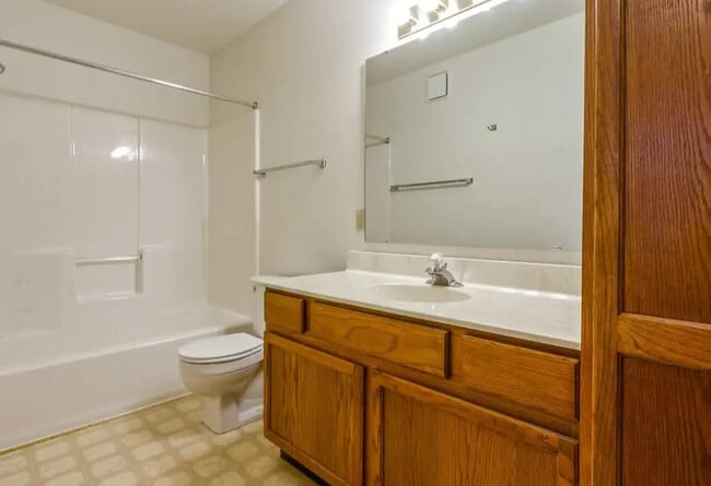 Westmore Court I II Apartments 1439 1551 35th St SW Fargo ND 58103 Westmore Court I II Apartments 1439 1551 35th St SW Fargo ND 58103