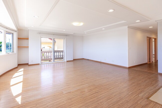 Building Photo - 938 22nd Ave