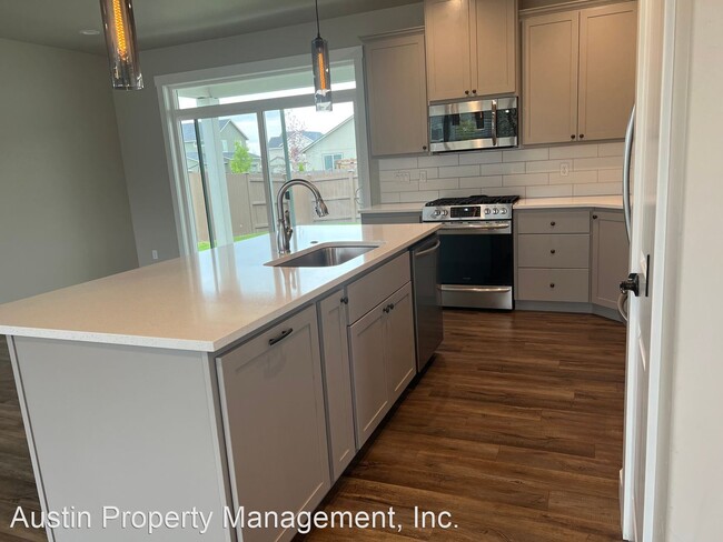 Foto del edificio - 4 br, 2.5 bath House - 764 NW 27th Street