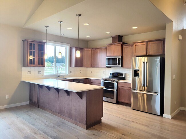 Foto del edificio - Newer 2 bedroom home + den