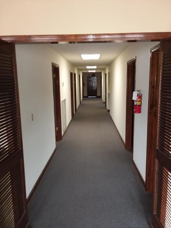 Building Photo - 303 Suite B