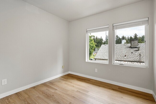 Foto del edificio - Spacious 4-Bedroom Home in South Capitol O...