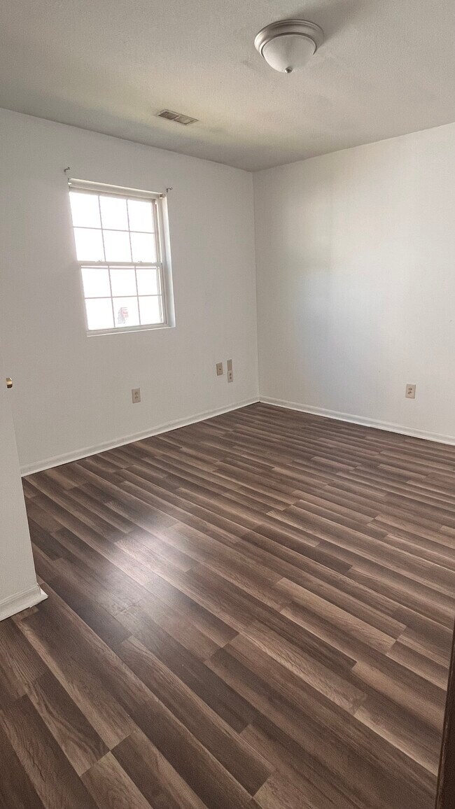 Foto del edificio - 4780 Walnut Rd