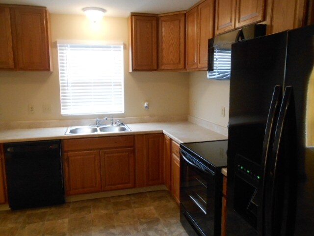 Building Photo - 6511 Whims Road