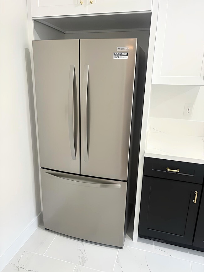 Building Photo - 2416 Boone Ave