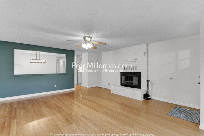 Foto del edificio - Updated Three Bedroom Home in Foster-Powell!