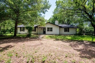 Building Photo - 607 E 15th St