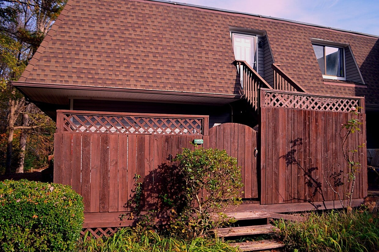RARE - Finley Forest Gem in Chapel Hill - ... - RARE - Finley Forest Gem in Chapel Hill - ...