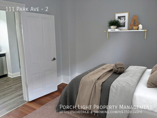 Photo du bâtiment - 2 Bedroom Renovated Unit in Duplex with Pr...