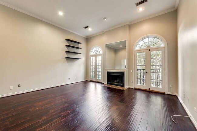 Foto del edificio - 4519 Gilbert Ave