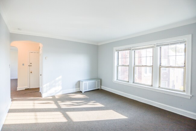 Foto del edificio - 5642 N Kimball Ave