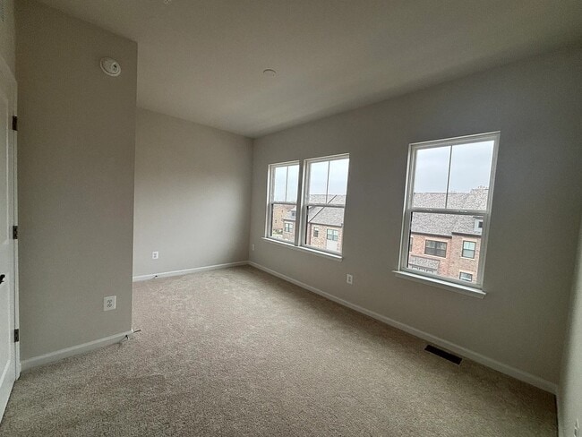 Bedroom - 6049 Beake St