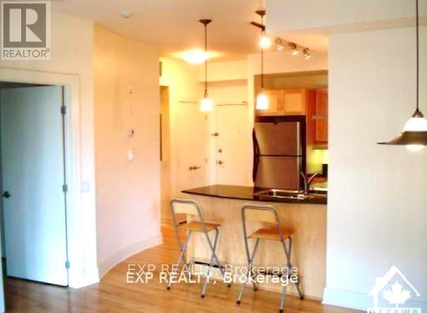 Photo du bâtiment - 290 Powell Ave