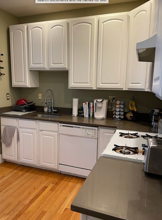 Building Photo - 320 W Broadway