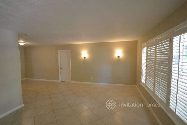 Building Photo - 8450 SW 12th St