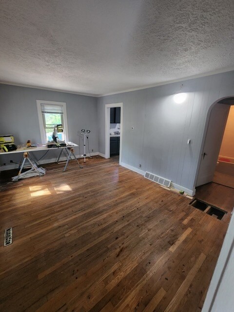 Foto del edificio - 370 S Cedar St