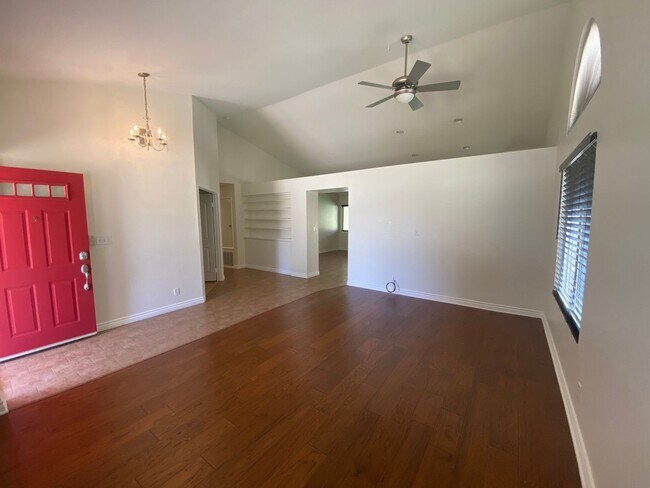 Building Photo - 5828 Ave L11