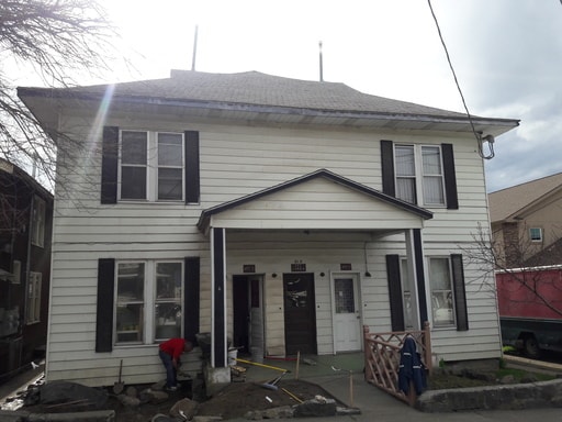 Primary Photo - 615 S Main St