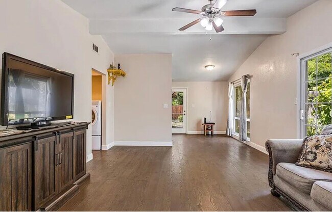 Building Photo - 4233 Don Julio Blvd