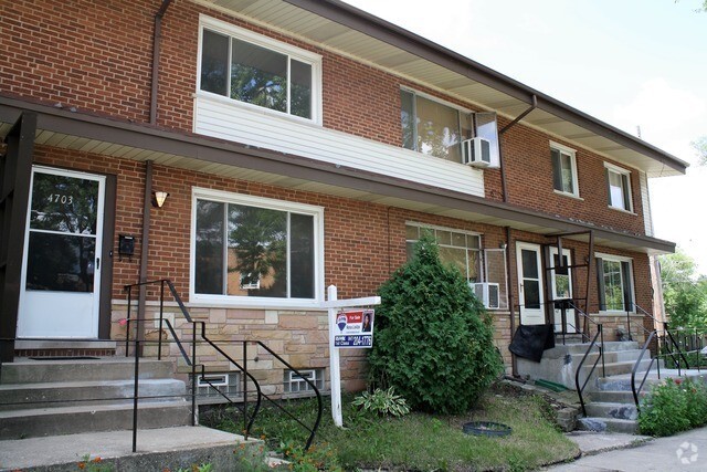 Building Photo - 4703 Davis St
