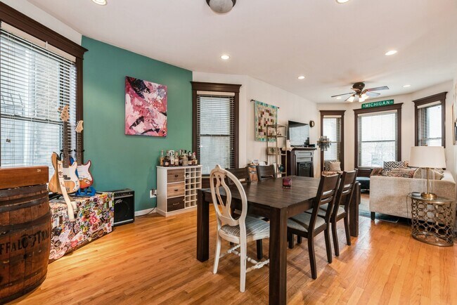 Foto del edificio - 3140 N Kenmore Ave