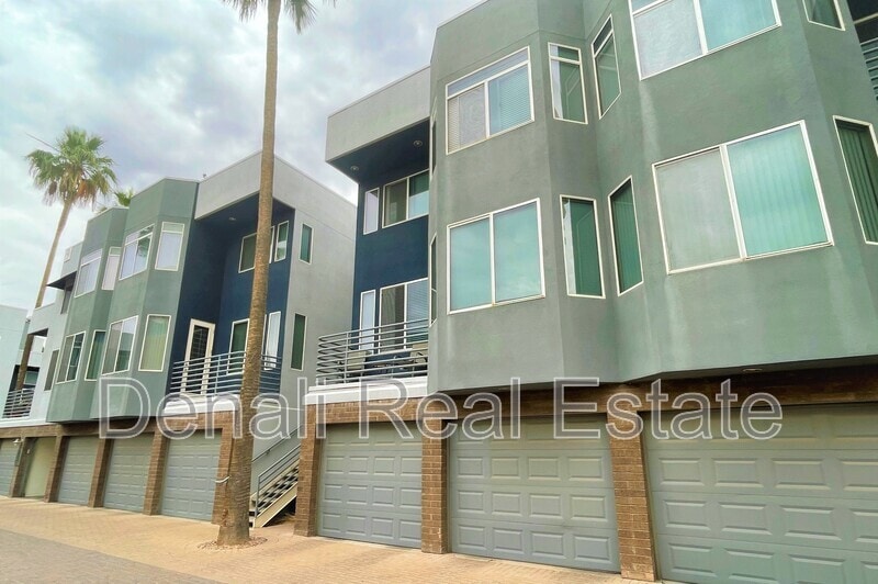 Primary Photo - 3633 N 3rd Ave