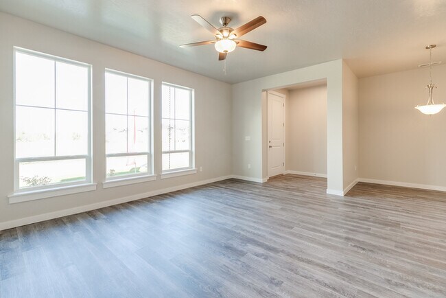 Building Photo - 6053 N Tarako Ave
