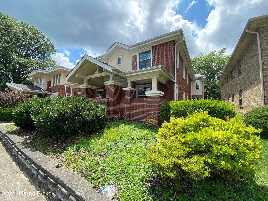 314 Wendover Ave, Louisville, KY 40207 Room for Rent in Louisville