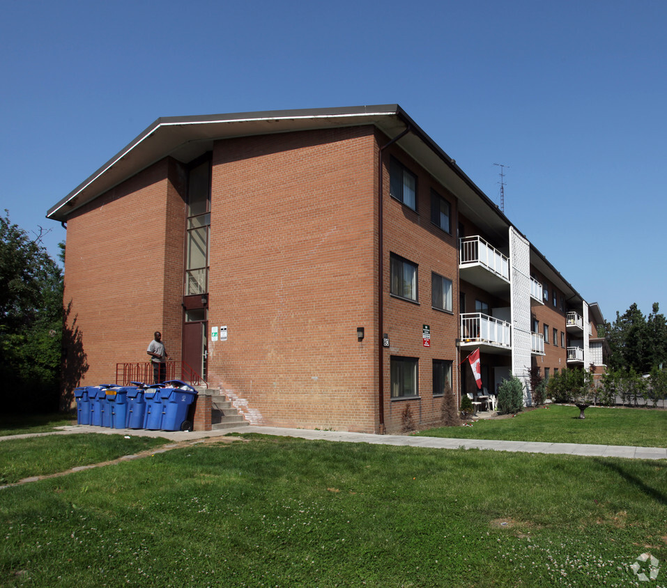 Photo du bâtiment - 80 Blackfriar Ave