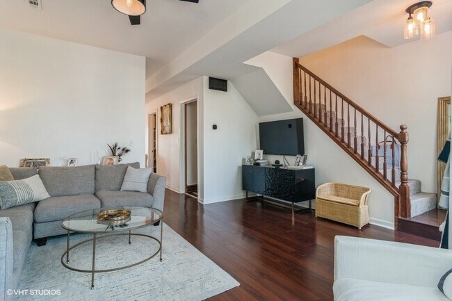 Foto del edificio - 2963 N Allen Ave