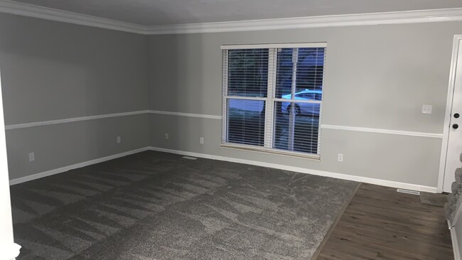 Building Photo - 117 Christine Dr