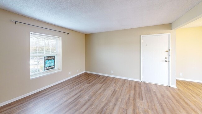 Building Photo - Cozy 2-BR Dilworth Condo - Move-In Ready!