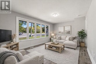 Building Photo - 188 St Vincent St