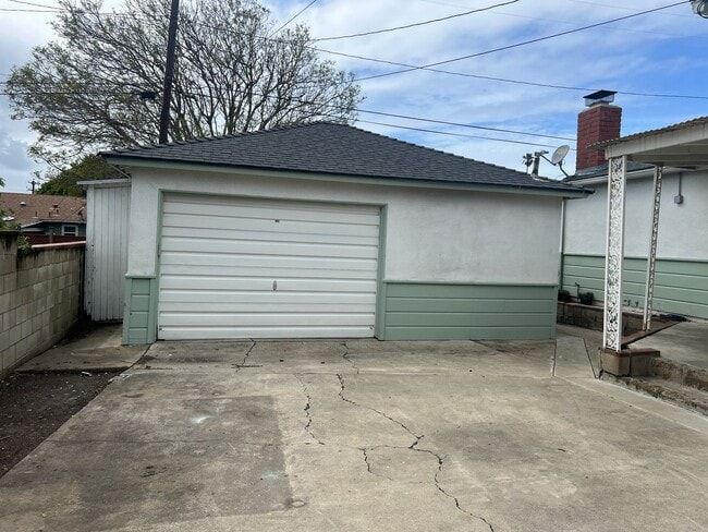 Building Photo - Montalvo Area Single Family Home