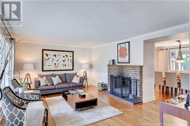 Photo du bâtiment - 195 York Mills Rd