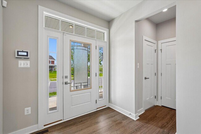 Foto del edificio - 1303 Potomac View Pkwy