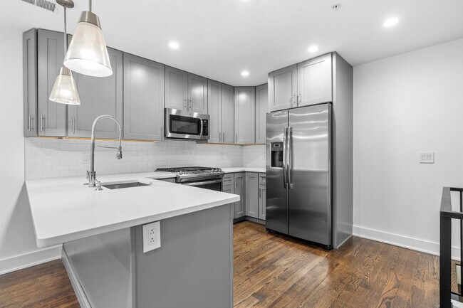 Kitchen - 1649 E Eyre St