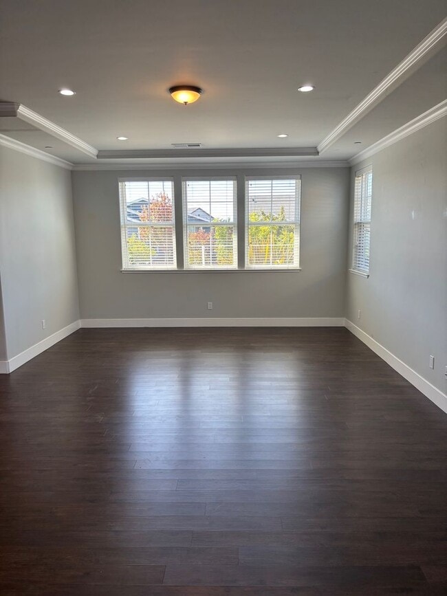 Building Photo - Single Level 3 Bedroom 2 Bathroom Coffey P...