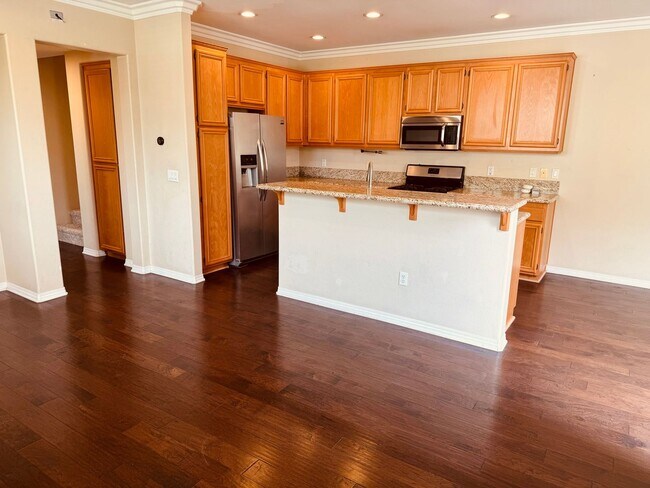 Building Photo - Live the Resort Lifestyle!