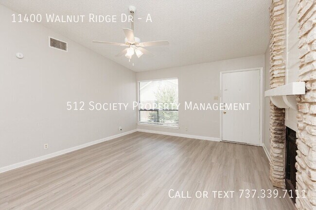 Foto del edificio - 11400 Walnut Ridge Dr